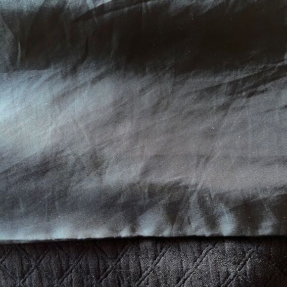 EXCELLENT CONDITION CUTE CABI #926 BLACK WRAPAROUND TEXTURED SWATHE SKIRT SMALL - Picture 8 of 12